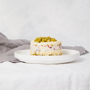 Tradycyjna sałatka ze śledziem na święta (fot. Maciek Niemojewski)