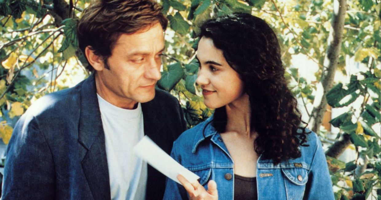 Bohaterowie filmu "Jesienna opowieść" podczas spaceru w winnicy – kadr z filmu "Jesienna opowieść"