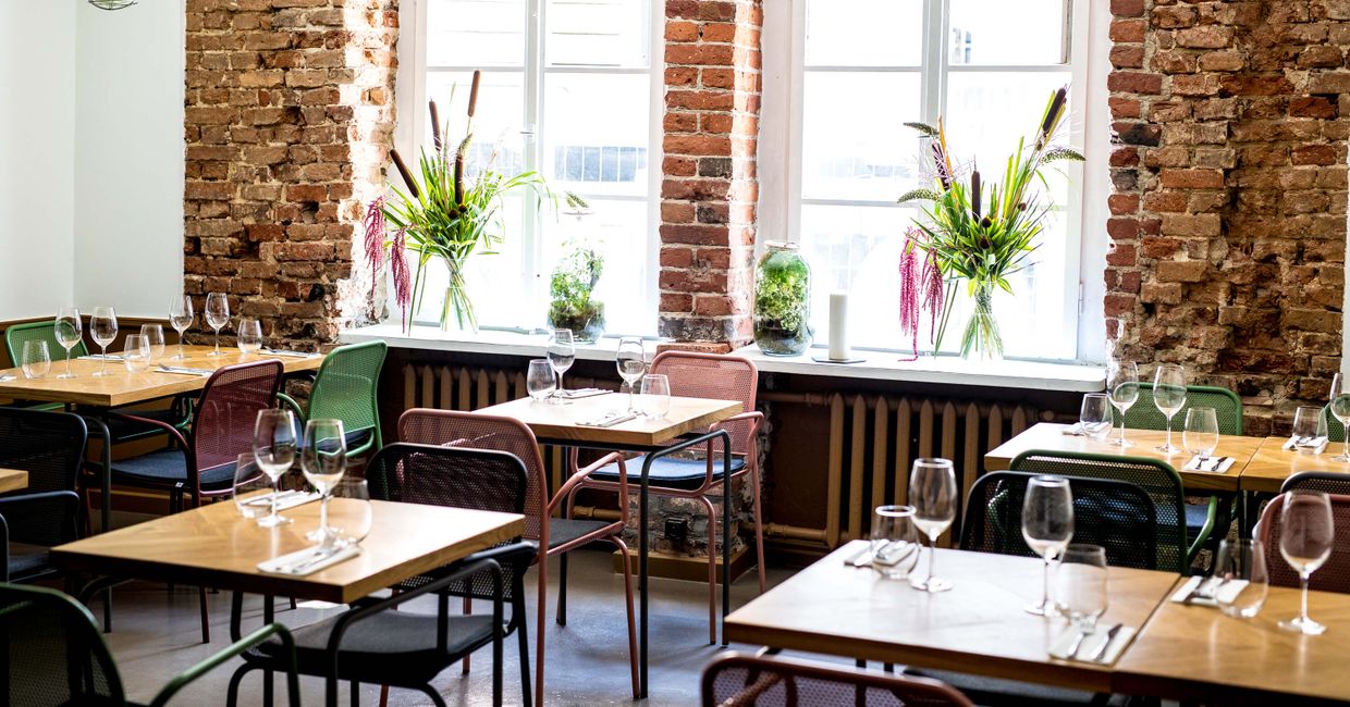 Wnętrze restauracji Ale wino w Warszawie (fot. mat.pras.)