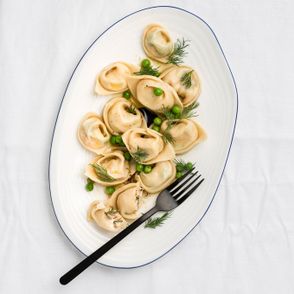 Uszka z łsosiem. Pierogi z farszem z łososia. Jak zrobić łososia? PRZEPIS (fot. Maciek Niemojewski)