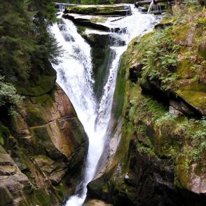 Wodospad Szklarki w Karkonoskim Parku Narodowym (fot. Aw58 / Wikipedia)