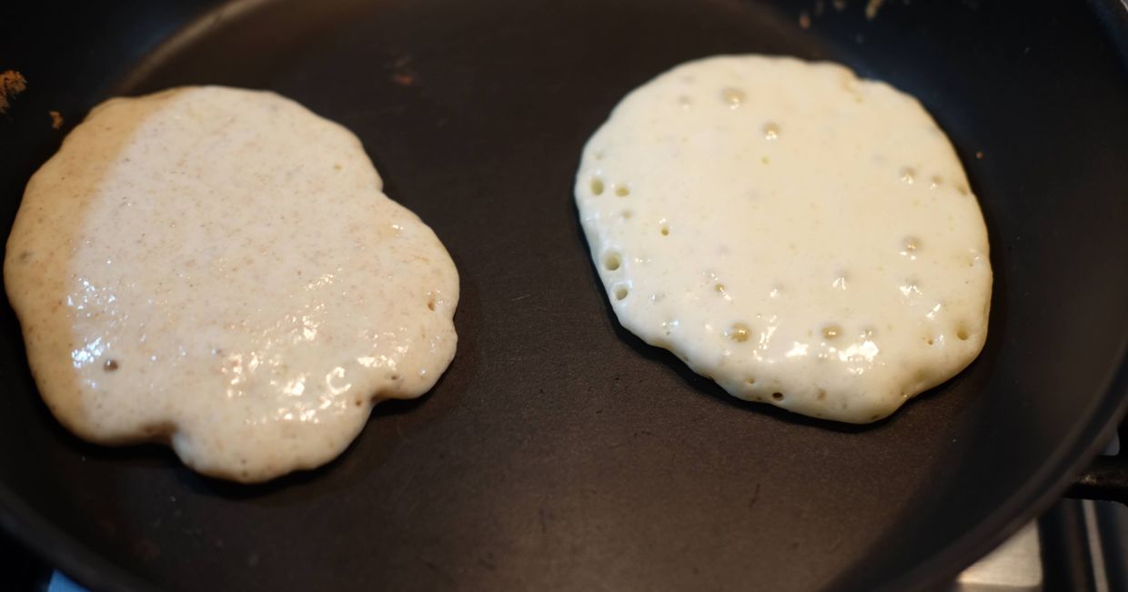 Pankejki smażone na patelni, jak zrobić pankejki, amerykańskie naleśniki pancakes (fot. Maciej Niemojewski)