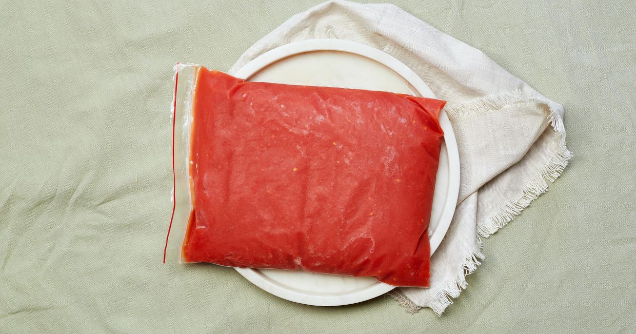 Sezonowe przepisy z pomidorami – pomidory mrożone (fot. Maciej Niemojewski)