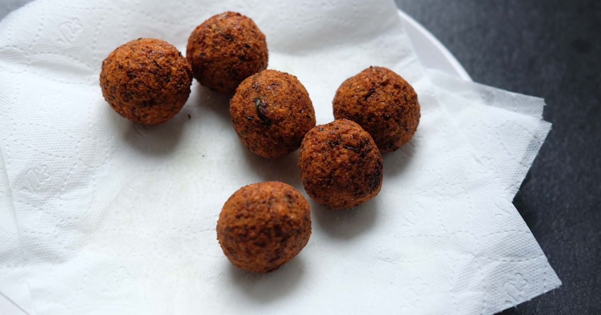 falafel, jak zrobić, jak zrobić falafel, domowy falafel, idealny falafel, idealny falafel, falafel kukbuk, kuchnia libańska, przepis na falafele, falafele w blenderze