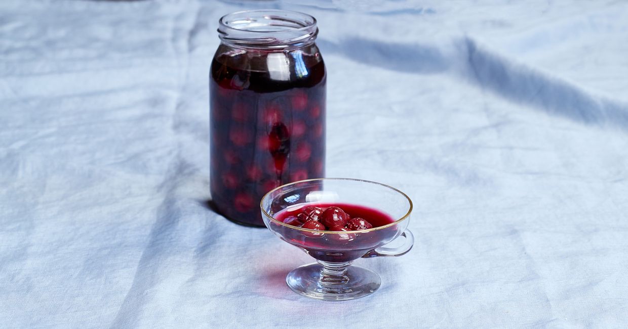 Sezonowy targ: owoce lata – Prosty przepis na wiśniowy kompot (fot. Maciej Niemojewski)