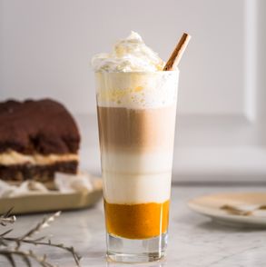 Zimowa kawa – klasyczne pumpkin spice latte