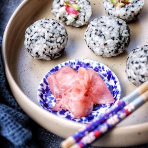 Przepis na sushi balls, jak zrobić sushi w domu, jak podawać sushi, Ania Dobra Kulka (fot. Ania Dobra Kulka)