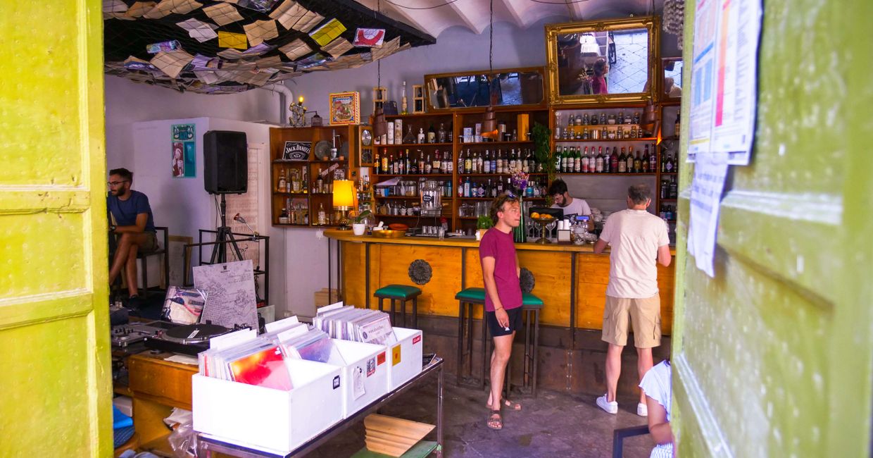 Bar Chimica 40 Drinks & Records (fot. Bartek Zwiefka)