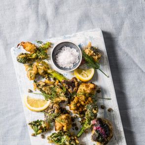 warzywa z solą - jakie właściwości ma sól (fot. Stefan Johnson )