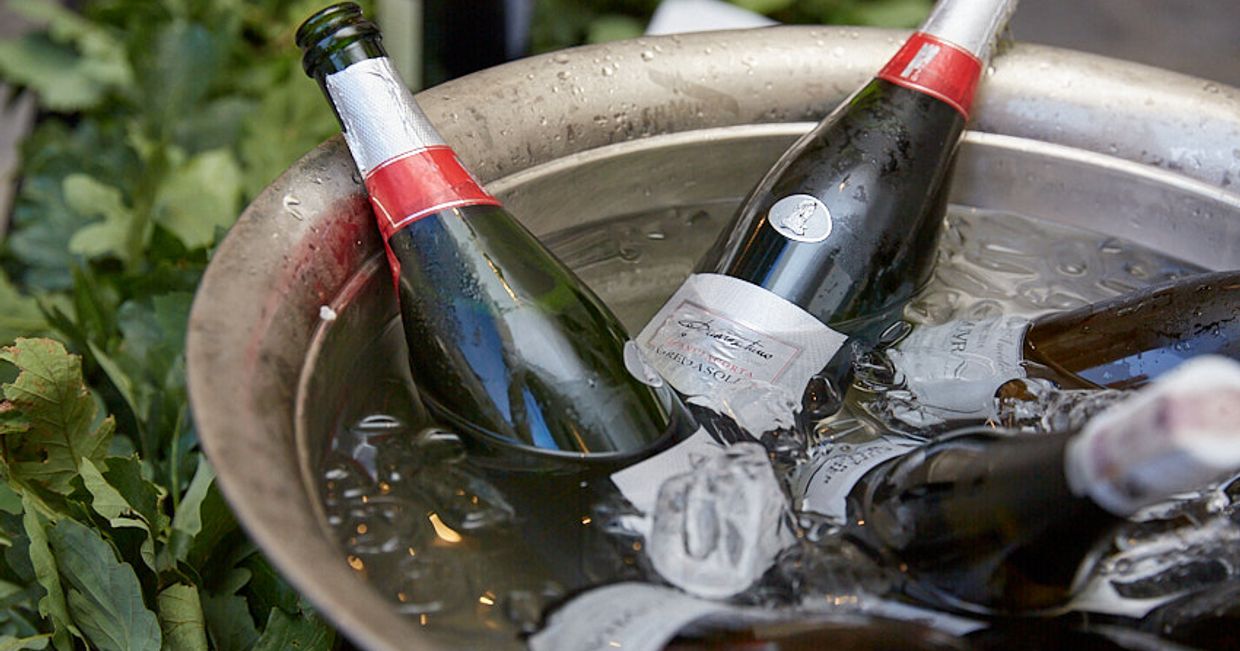 Wino podawane podczas przyjęcia „Uczta” w Zamku Królewskim na Wawelu. Riesling: Weingut Fendel