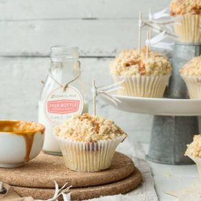 babeczki z kruszonką, muffinki z kruszonką, muffinki z jabłkiem, ciasto z jabłkiem, szybkie babeczki, domowe muffinki, domowe babeczki, babeczki z kajmakiem, przekąski na imprezę, desery dla dzieci, muffinki