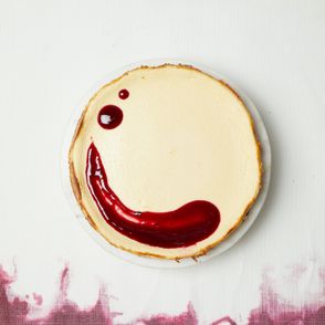 sernik z malinami, sernik nowojorski, mus malinowy, ciasto, sernik, sernik z twarogu, sernik w kąpieli wodnej (fot. Maciek Niemojewski)