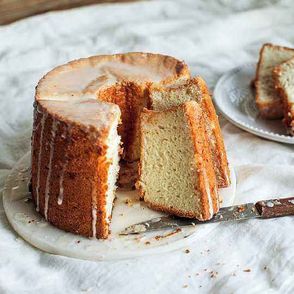 angel food cake, ciasto z białek, ciasto biszkoptowe, ciasto z lukrem, szybkie cisto, ciasto na niedzielę, łatwy deser, sposób na białka
