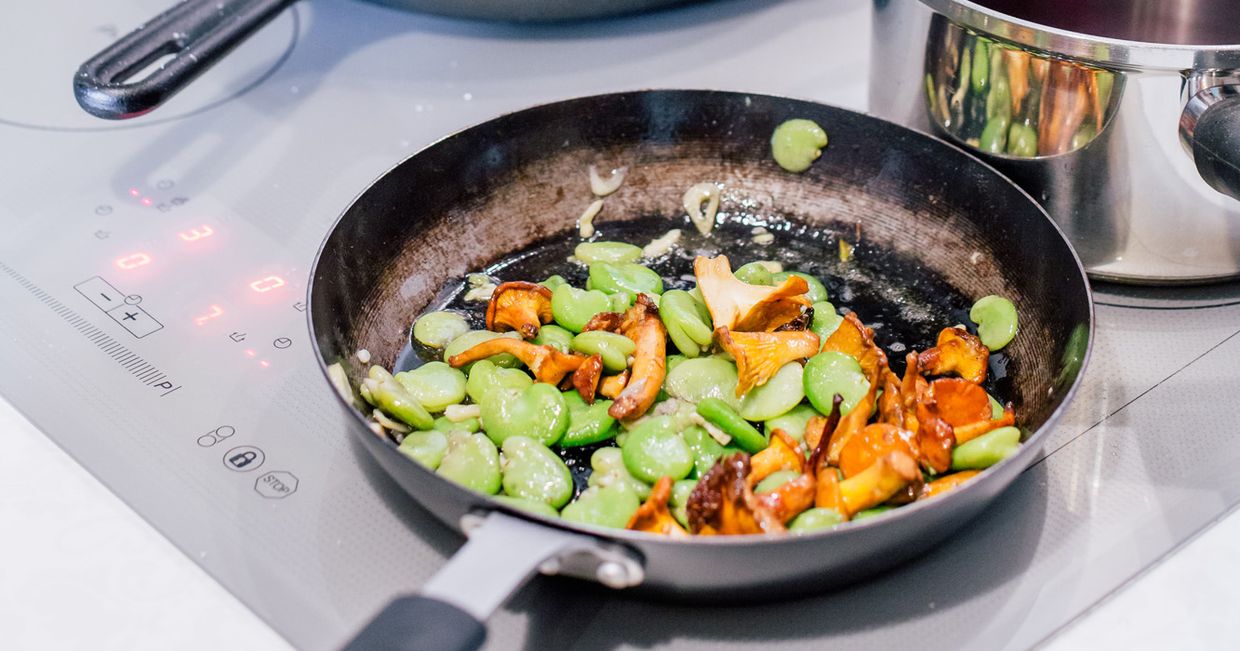 Kulisy tworzenia dań Bibendy w kuchni z Agatą Ziębą (fot. Michał Lichtański)