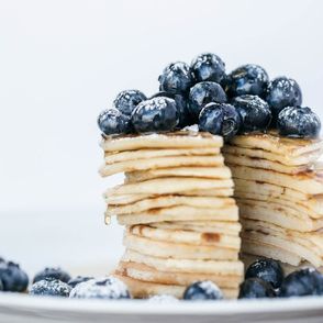 naleśniki z borówkami - pancakes przepis (fot. Heather Barnes)