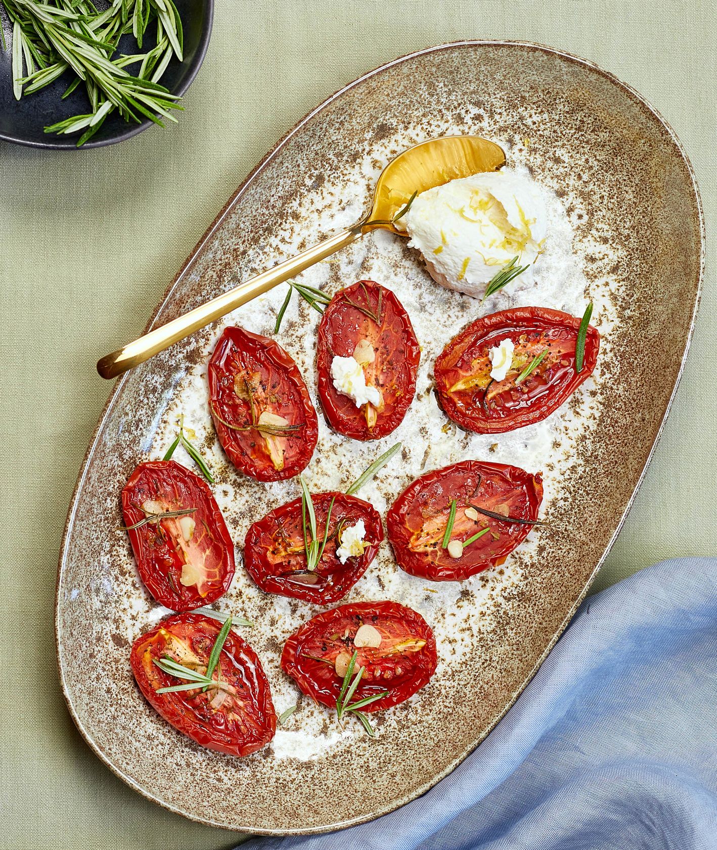 Sezonowe przepisy na pomidory – pieczone pomidory