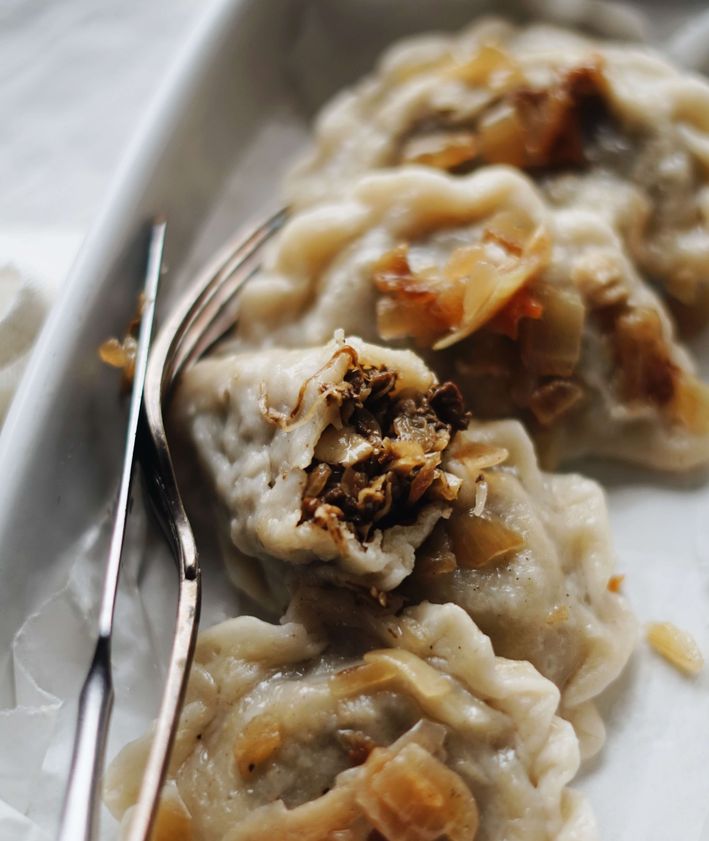 Pierogi z białą kapustą i grzybami