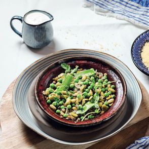 Tadżin z bobem, groszkiem i soczewicą