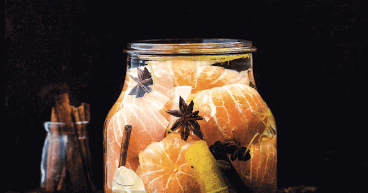 nalewka cytrusowo-korzenna, domowe przetwory, domowa nalewka, nalewka cytrusowa, pomysł na prezent, prezent na święta, jadalne prezenty, nalewka z cynamonem