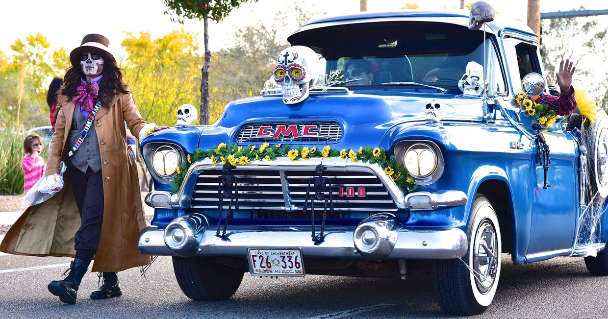 Święto Zmarłych w Meksyku – parada (fot. Larry Lamsa / flickr.com)