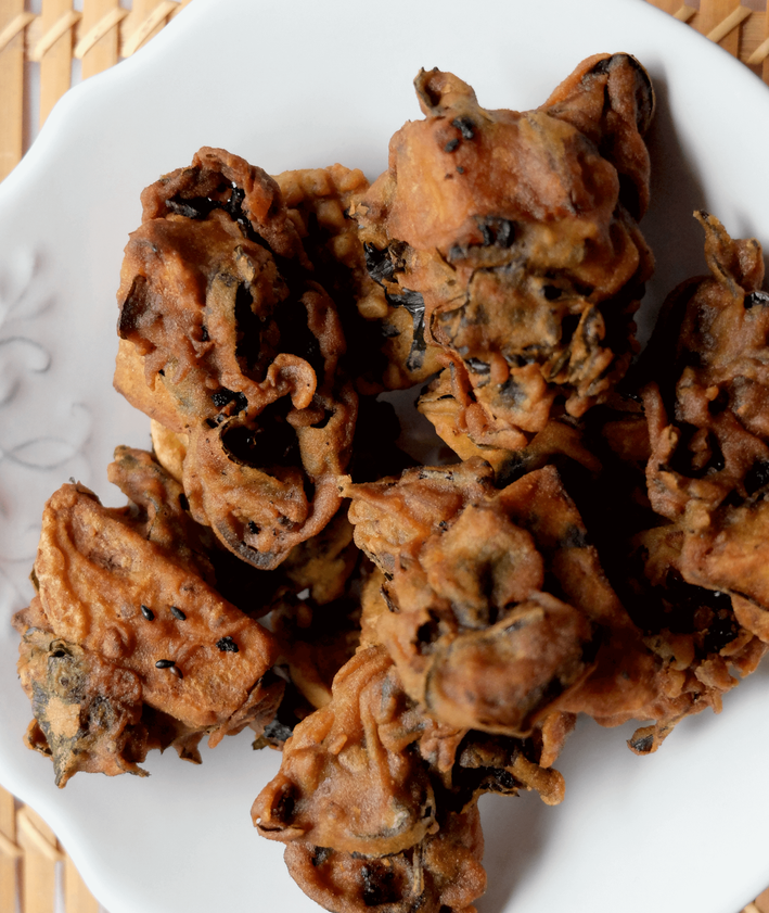 Tempeh goreng, to popularna w Indonezji przekąska