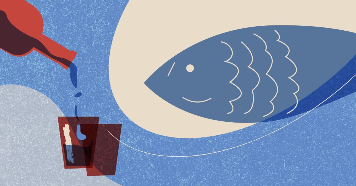 Ilustracja w niebiesko czerwonych kolorach, przedstawiająca tradycyjne połączenie alkoholu i jedzenia – śledź i wódka (il. Marcin Lewandowski)