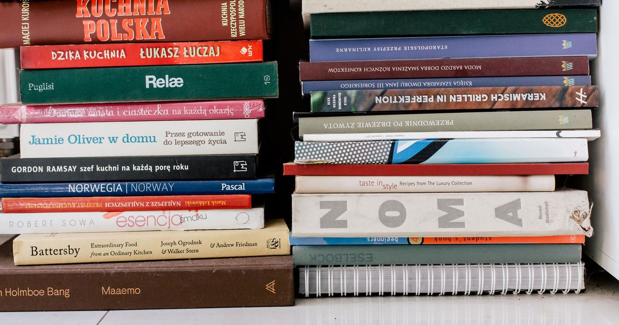 Biblioteczka domowa szefa kuchni Bottiglierii, Przemka Klimy (fot. Michał Lichtański)