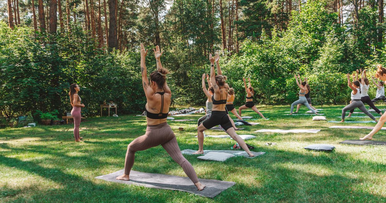Joga na świeżym powietrzu. Slow Living Poland(fot. Sonia Krupińska)