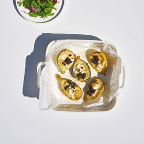 Szybki przepis na pieczone, marynowane cukinie z tapenadą. Najlepsze przepisy z cukinią (fot. Radek Polak)