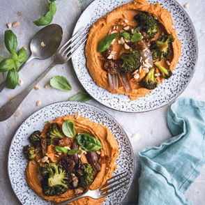 kremowa pasta z fasoli z brokułami, pasta z fasoli z brokułami, pasta z fasoli, paprykowa pasta z fasoli, warzywny obiad, wegańska pasta z fasoli, pasta na kanapki, Dominika Wójciak