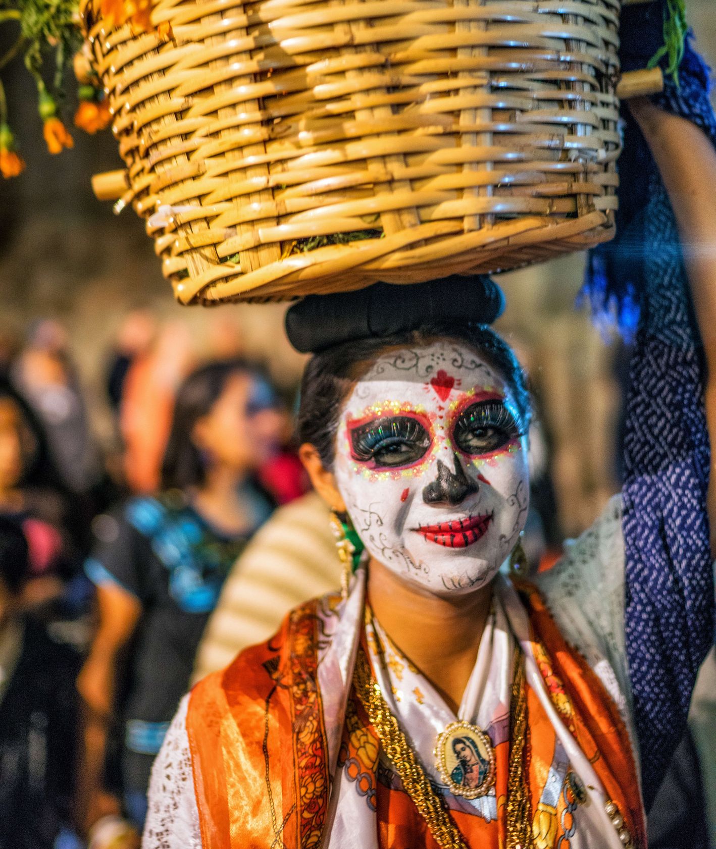 Parada z okazji Święta Zmarłych w Meksyku (fot. Beau Rogers / flickr.com)