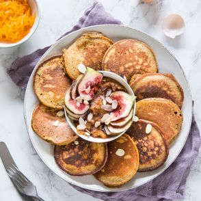 Bezglutenowe placki dyniowe z figami i migdałami (fot. Katarzyna Karus-Wysocka / cookitlean.pl)