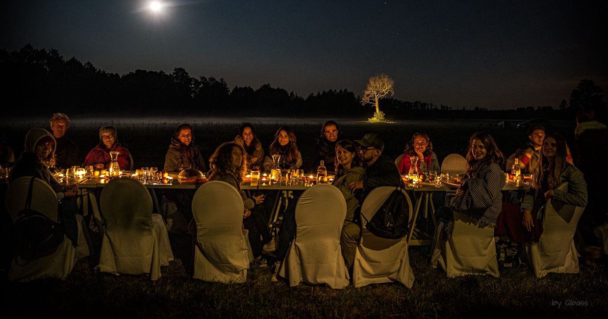 Przyjęcie sylwestrowe na łace (fot. Krzysztof Jakubowski)