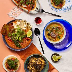 Peaches Gastro Girls, wegańska kuchnia z całego świata (fot. Maciej Niemojewski)