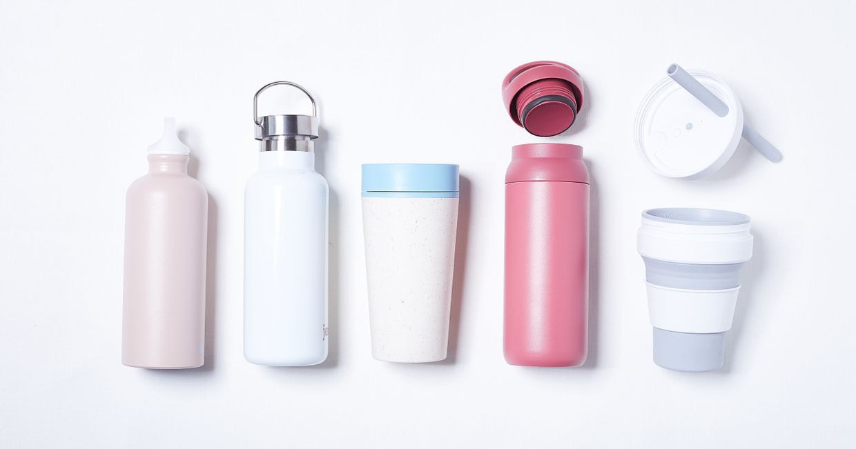 Różne rodzaje pojemników na napoje - zero waste (fot. Niemojewski)