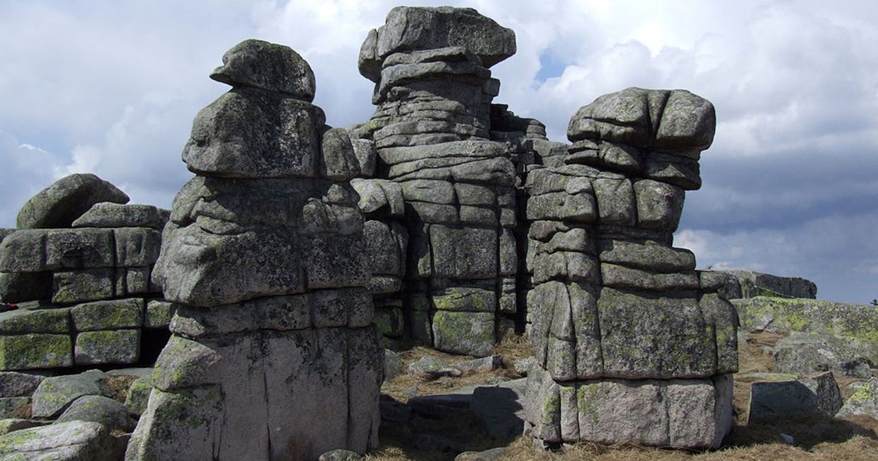 Śląskie Kamienie (inaczej Czeskie Kamienie) w Karkonoskim Parku Narodowym (fot. Wikipedia)