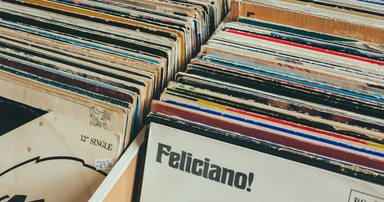 Płyty winylowe (fot. Joseph Pearson / unsplash.com)