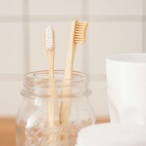 Ekologiczna szczoteczka do zębów (fot. Superkitina)