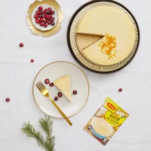 Sernik z kandyzowaną skórką pomarańczy i budyniem, Winiary, przepis Tomek Zielke