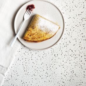 naleśniki z nadzieniem różanym, naleśniki z twarożkiem, naleśniki z konfiturą, naleśniki kukbuk, śniadanie na słodko, słodkie śniadanie, naleśniki na śniadanie, pankejki