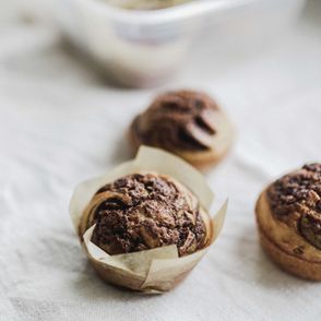 wegańskie muffinki czekoladowe z tahini, wegańskie muffinki, wegańskie babeczki, babeczki bez jajek, ciasto bez jajek, ciasto bez laktozy, muffinki z tahini, ciasto czekoladowe, wegańskie słodycze