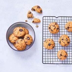 Chocoloate chip, czyli domowe pieguski z bakaliami i czekoladą (fot. Maciej Niemojewski)