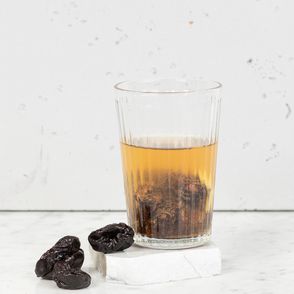 kompot z suszonych śliwek na zaparcia przepis kompot z suszonych śliwek właściwości