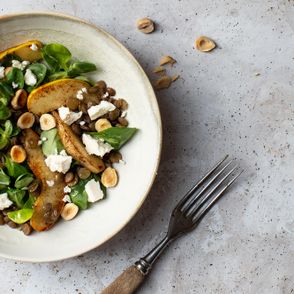 Zdrowa sałatka do pracy z soczewicą (fot. Ula Demczuk)