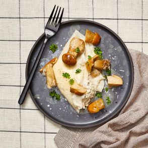 Jak zrobić naleśniki z grzybami. Naleśniki z borowikami - PRZEPIS (fot. Maciek Niemojewski)