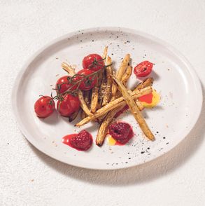 Sprawdź jak przygotować fasolkę szparagową w sosie sojowo-imbirowym. PRZEPIS (fot. Jakub Stanek)