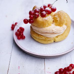 Bezglutenowe ciastka ptysiowe z kremem porzeczkowym (fot. Lisia Kawiarenka)