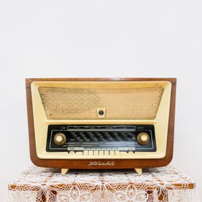 Stare radio firmy Bolero z okresu PRL (fot. Witalis Szołtys)