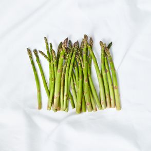 Kompozycja szparagów (fot. Maciek Niemojewski)