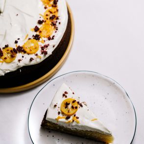 Wilgotne ciasto pomarańczowe z kremem mascarpone (fot Jessica Nadziejko)